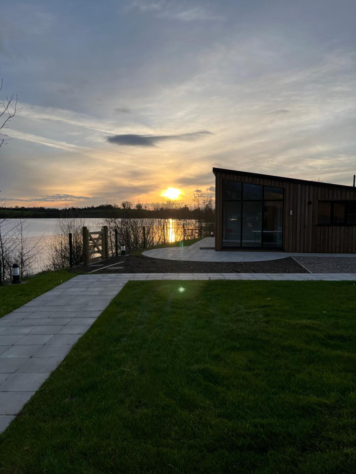 Killyfole Lakeside Lodges Corranny Экстерьер фото