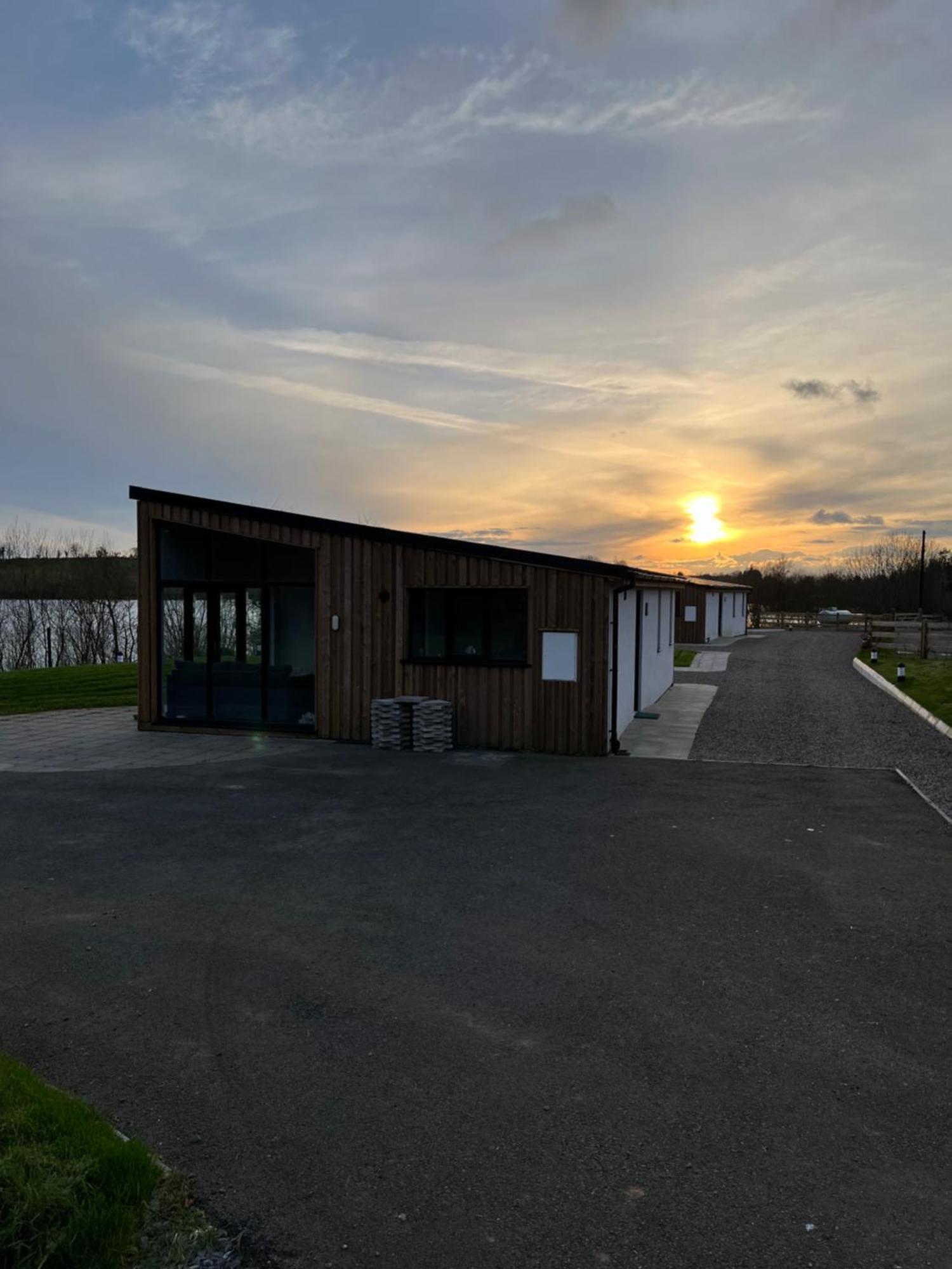 Killyfole Lakeside Lodges Corranny Экстерьер фото